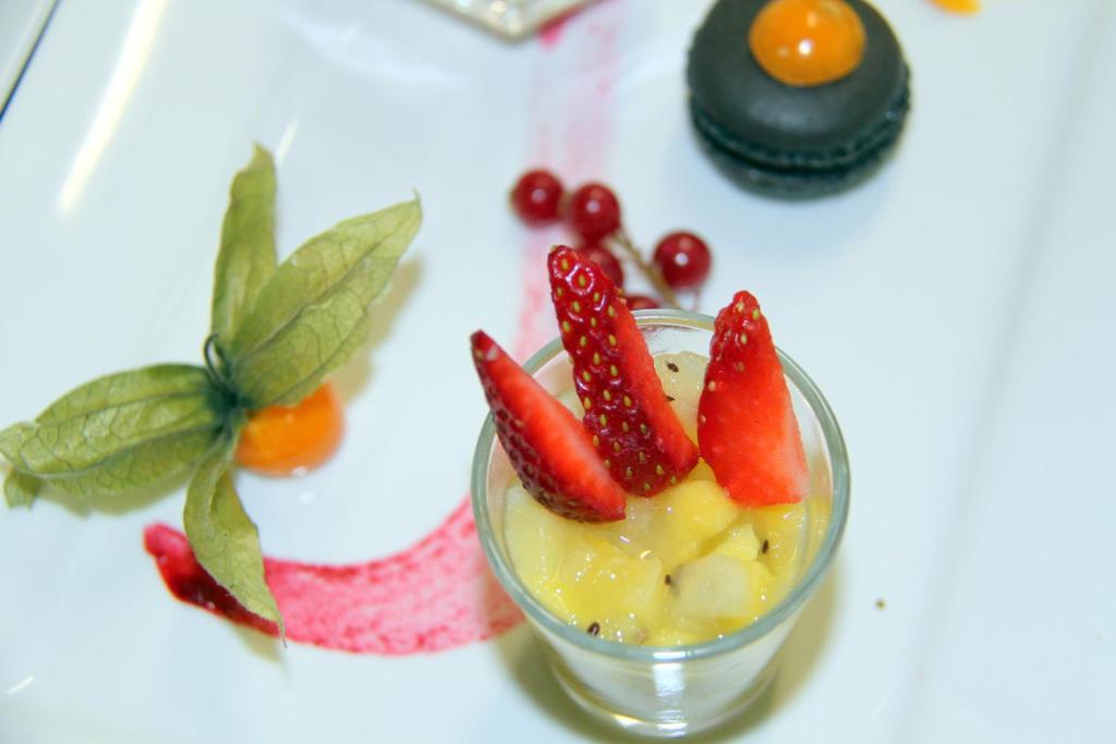 Logis Hotel Restaurant Le Grand Turc LʼOie Buitenkant foto